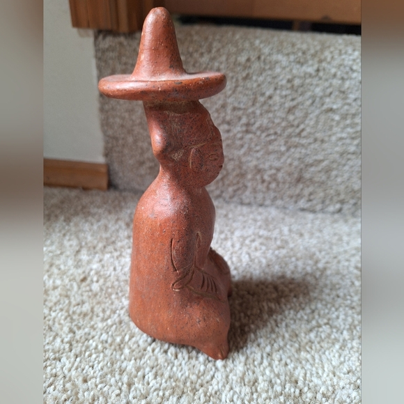 Vintage 1974 Mexican Aztec Terracotta Figurine Folk Art. 6.5" - Picture 4 of 6